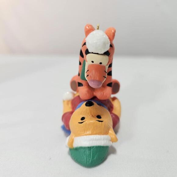 RARE Vintage Winnie the Pooh and Tigger 1994 Hallmark Keepsake Ornament - Picture 3 of 9